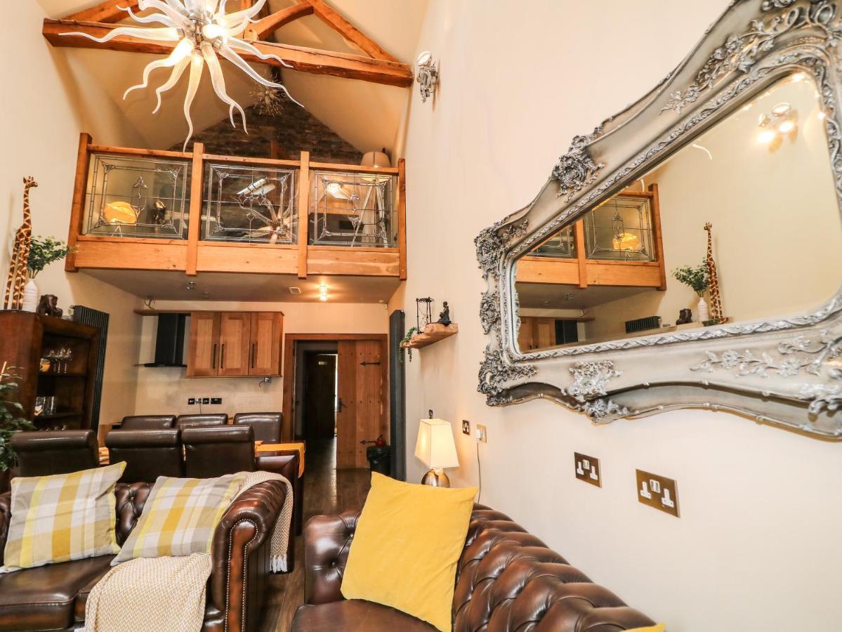 The Upper Room Ballymena Luaran gambar