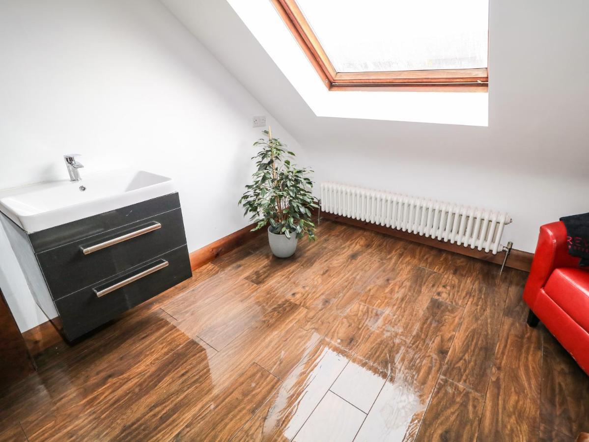 The Upper Room Ballymena Luaran gambar